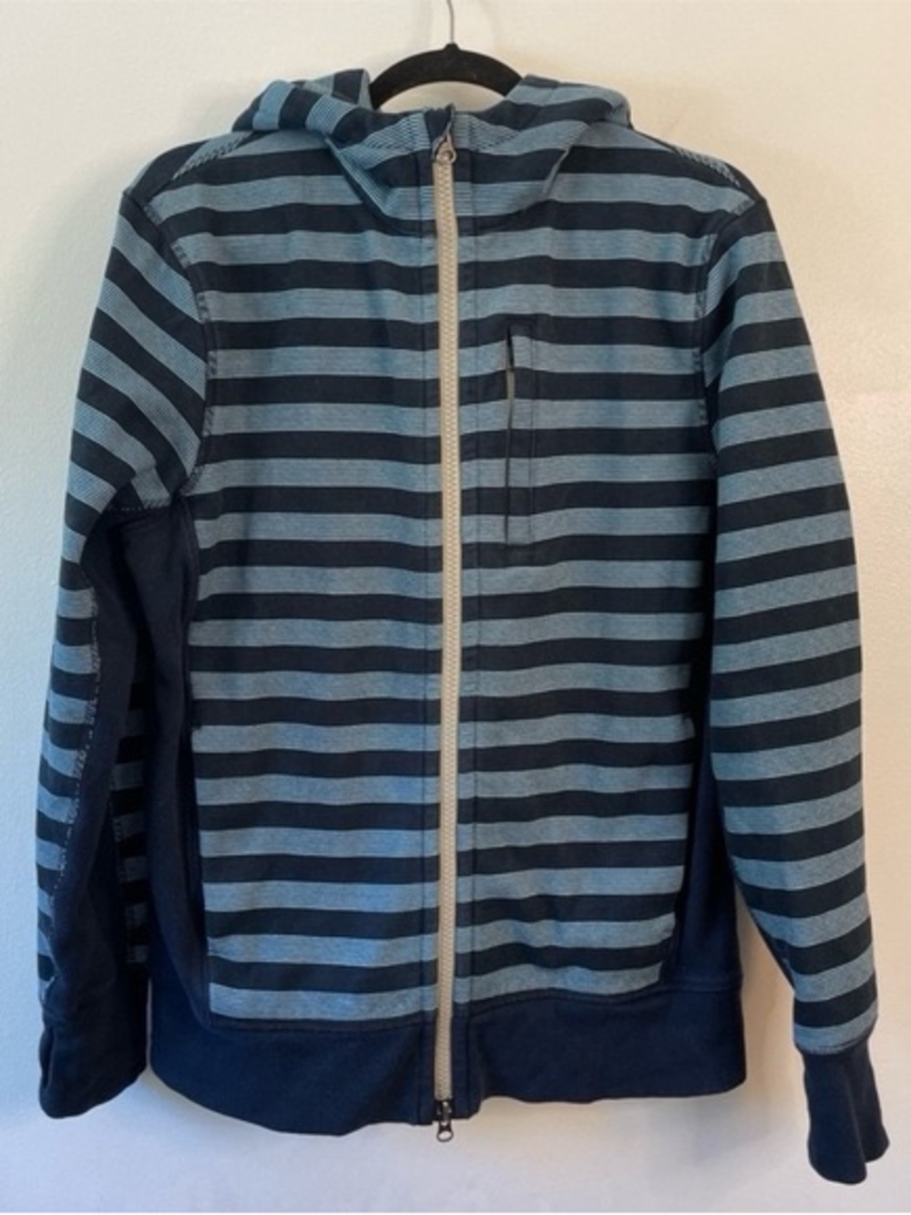 Lululemon Striped Zip-Up Hoodie in Sage and Navy - Picture 6 of 6